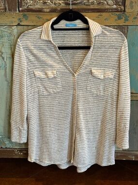 J. McLaughlin Cream and Light Gray Striped Button-Front Top